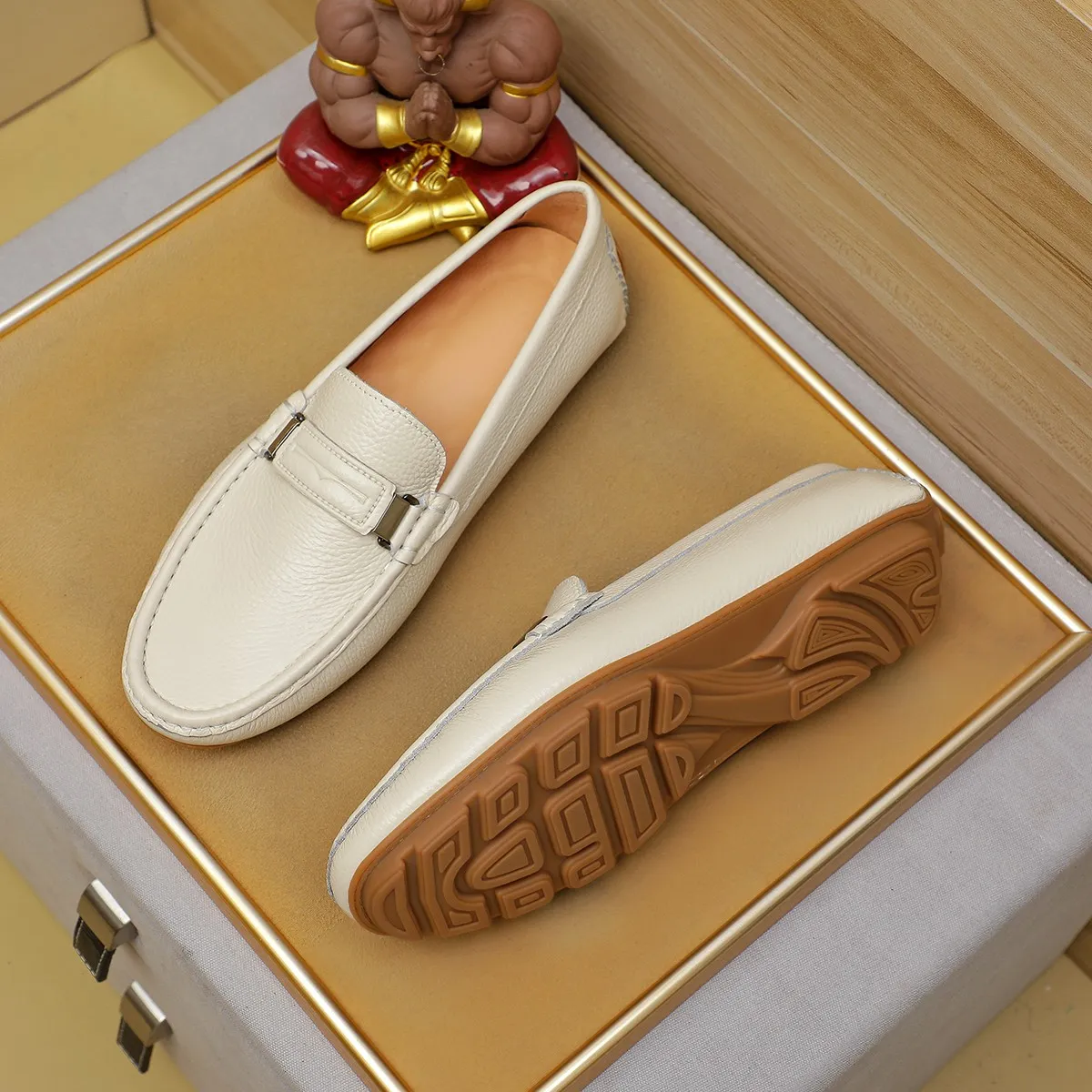 Men's shoes 💰360 💰 LV Louis Vuitton's top-quality Peaches men's shoes 💯Original copy of the official website, the upper is made of imported official website 1:1 material ❌Italian 🇮🇹 cowhide surface, imported pigskin lining. It’s definitely not made with ordinary craftsmanship, it’s the model used by celebrities! The factory’s craftsmanship is designed to create the most perfect shoes for trendy men! Colors available! 38-44 yards